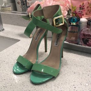 Steve Madden sz 6 ankle strap mint heels stilettos
